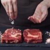 Diversos churrasqueiros profissionais compartilham suas melhores dicas. sobre churrasco